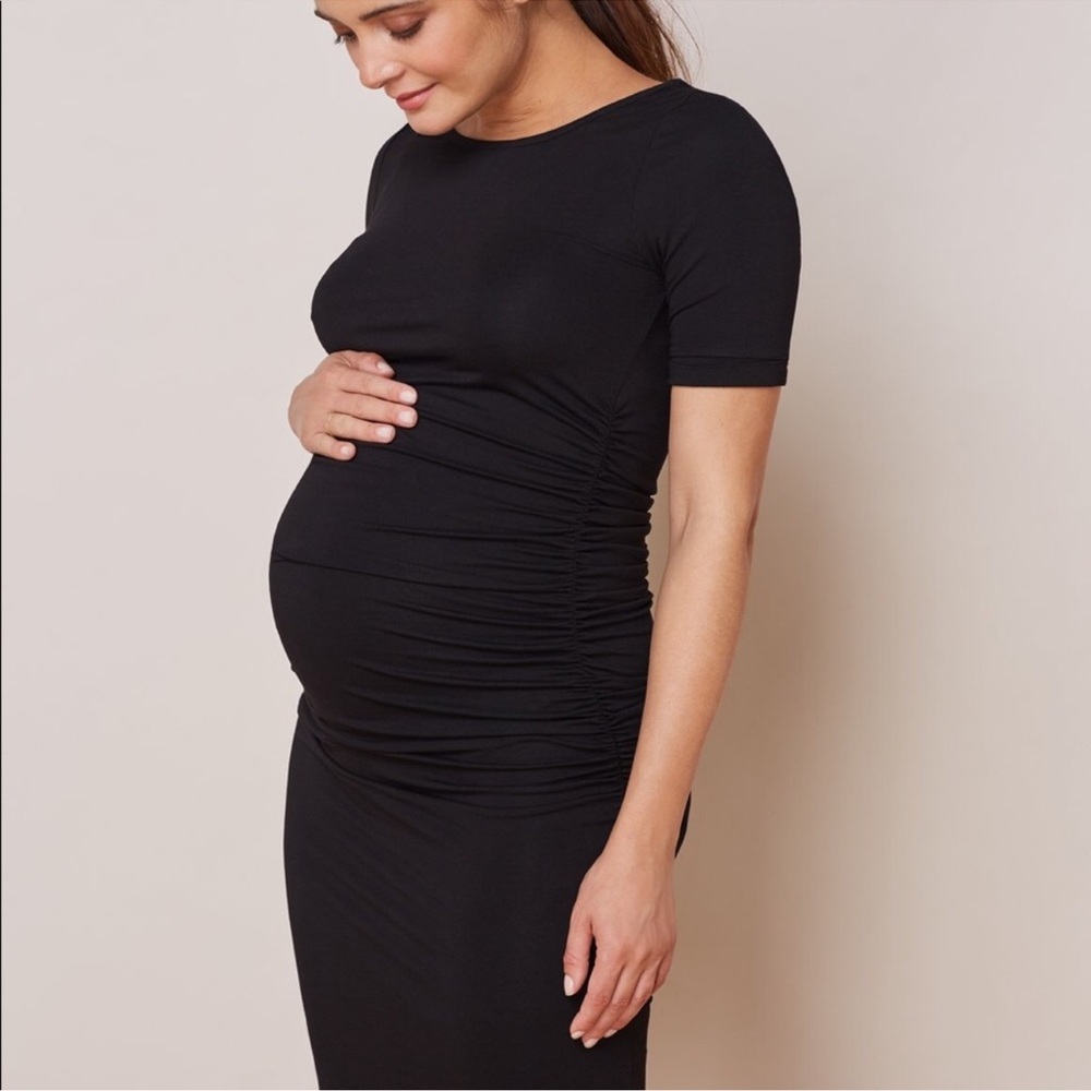 Isabella Oliver Ruched T-Shirt Maternity Dress- Caviar Black